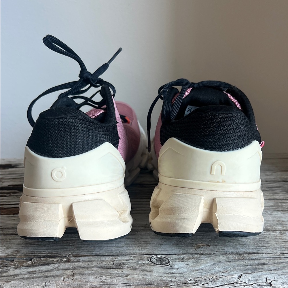 On Running Women's Cloudflyer Sneakers - Pink Dustrose Women’s 9.5 - Picture 8 of 14